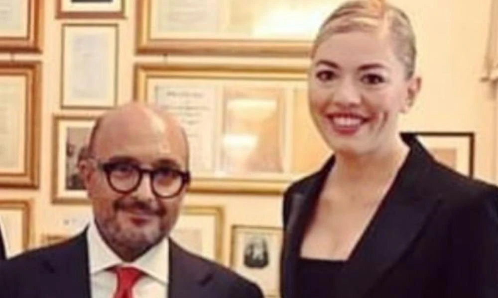 Ιταλία: Ο υπ. Πολιτισμού παραιτήθηκε μετά το σκάνδαλο με την influencer - Η Μελόνι δεν το δέχτηκε